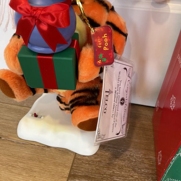 Vintage Disney Christmas Tigger w/ Gifts Telco Animated Motion Motionette 16" - Picture 2 of 9